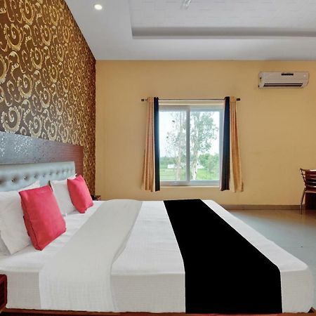 Capital O 40833 Maharaja Hotel & Restaurant Kashipur Bagian luar foto