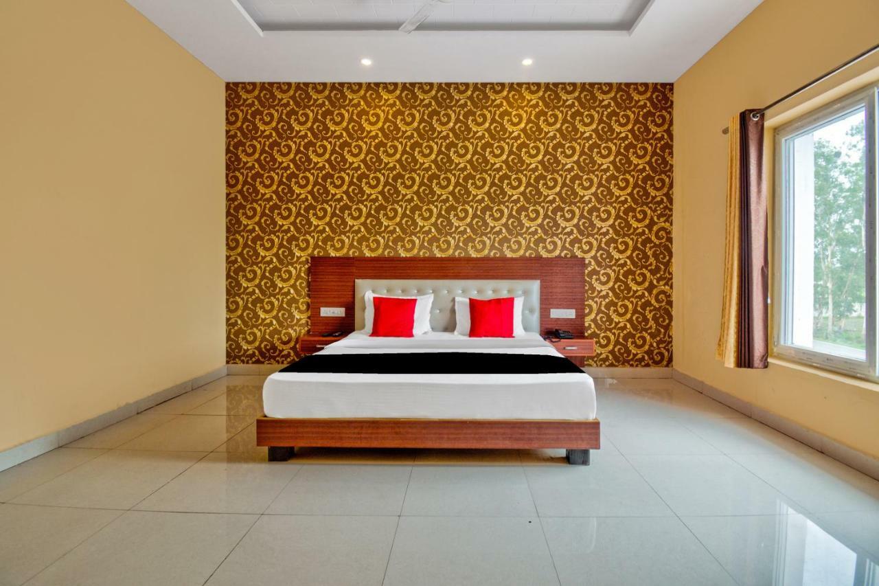 Capital O 40833 Maharaja Hotel & Restaurant Kashipur Bagian luar foto