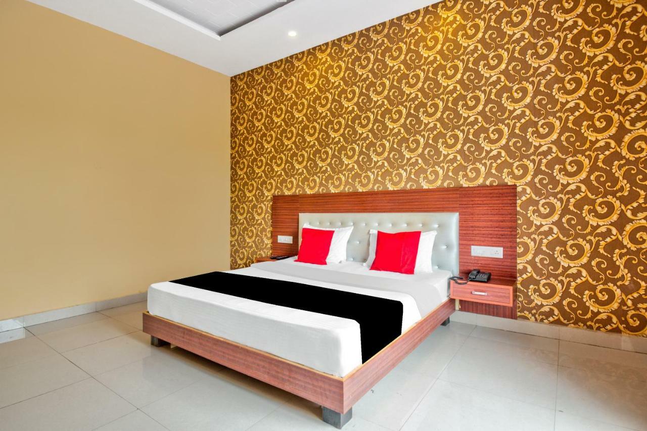 Capital O 40833 Maharaja Hotel & Restaurant Kashipur Bagian luar foto