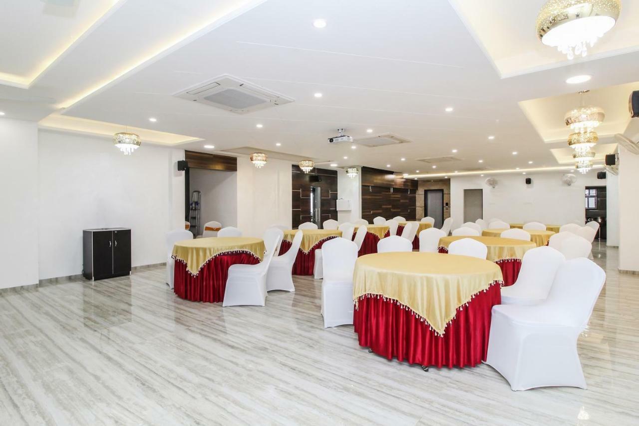 Capital O 40833 Maharaja Hotel & Restaurant Kashipur Bagian luar foto