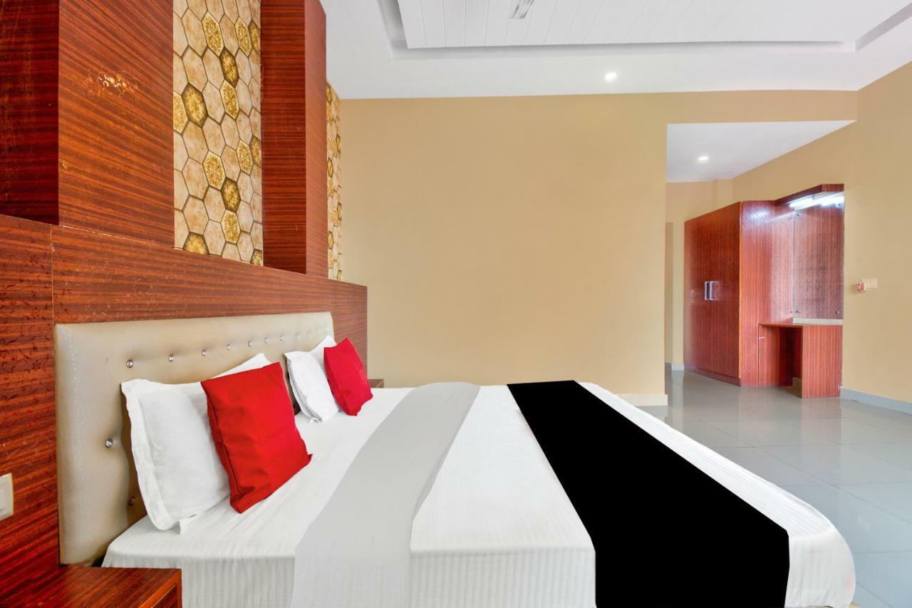 Capital O 40833 Maharaja Hotel & Restaurant Kashipur Bagian luar foto